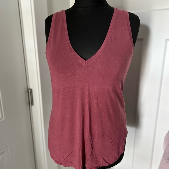Babaton dusky pink vest - Picture 1 of 5